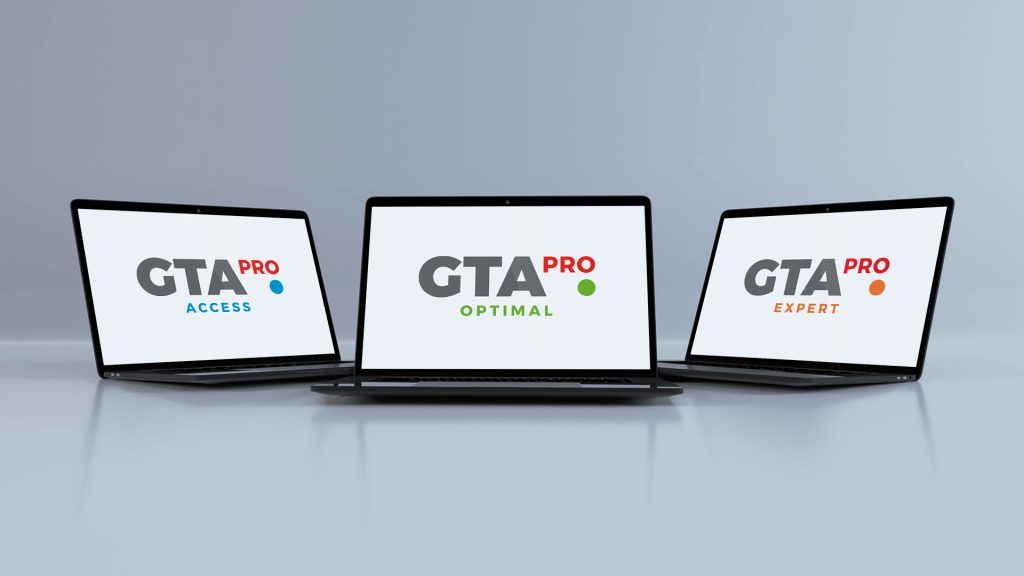 3 ordinateurs posés sur une surface colorée avec les trois versions de Gta Pro : Access, Optimal et Expert.