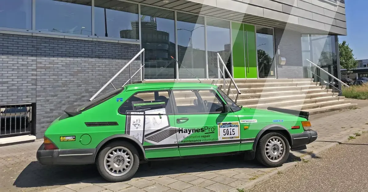 Image from the HaynePro-sponsored classic Saab 900 participating in the 2019 Kranenburg Carbagerun