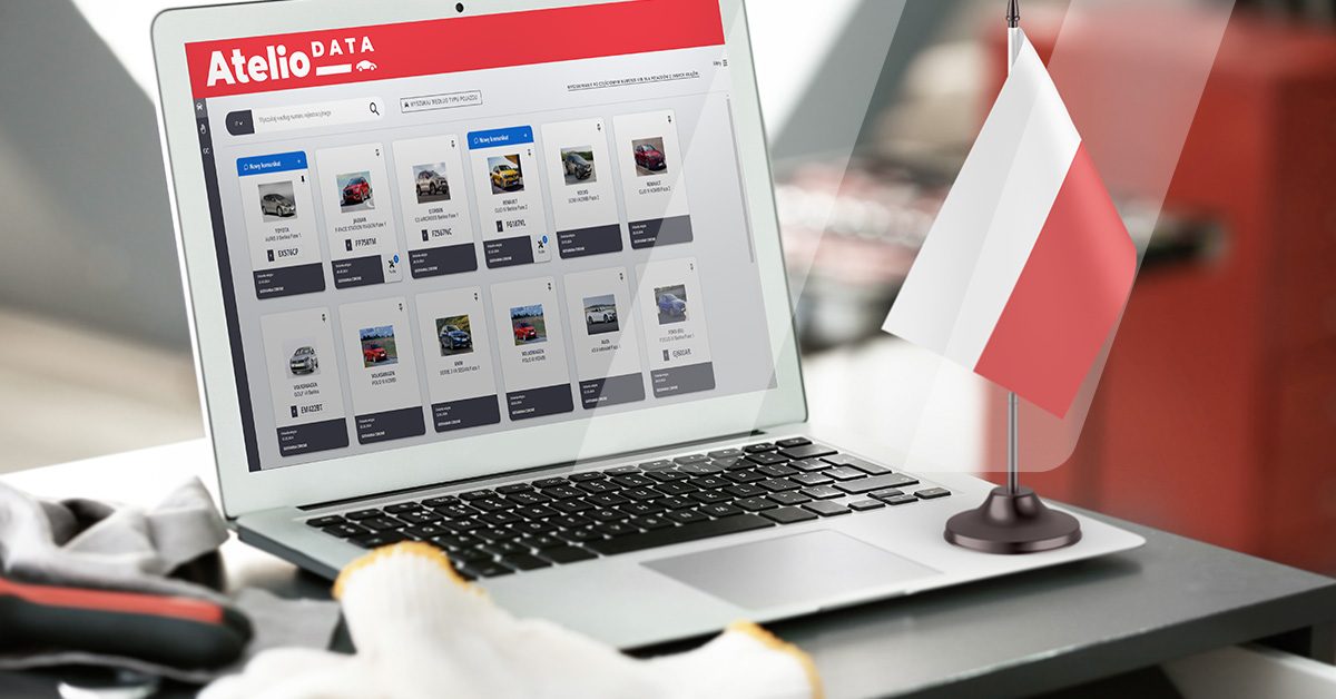 Computer che mostra la homepage in polacco di Atelio Data, la banca dati tecnica per la riparazione e la manutenzione delle auto.